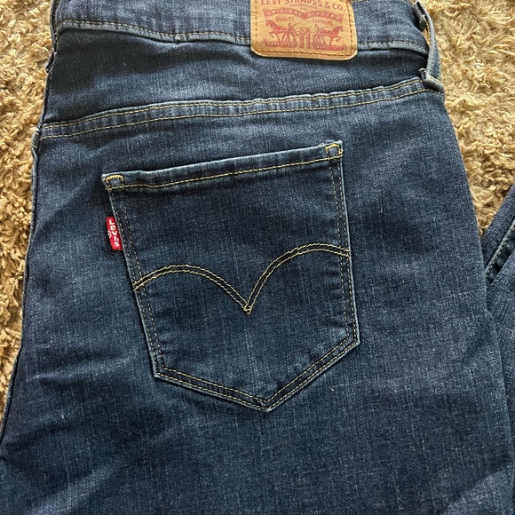 Levi Skinny Ripped Jeans - Picture 6 of 7